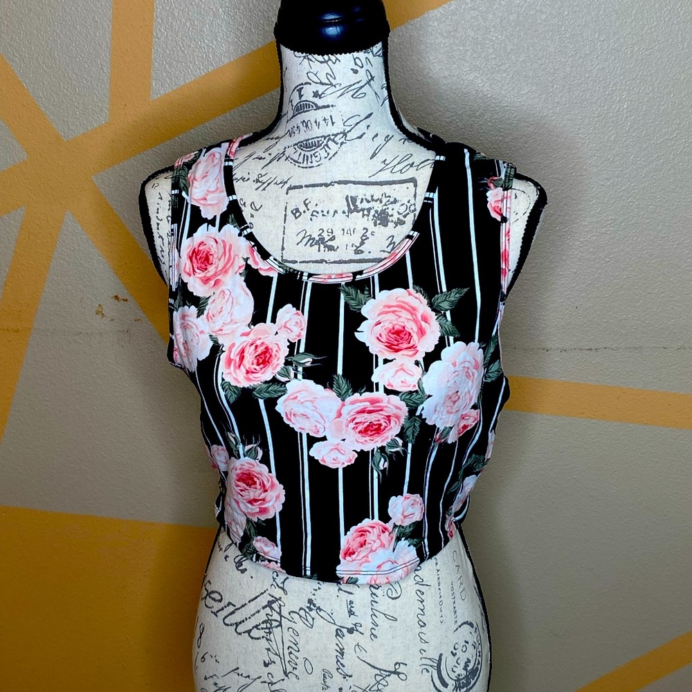 HOT KISS 💋 Crop Top